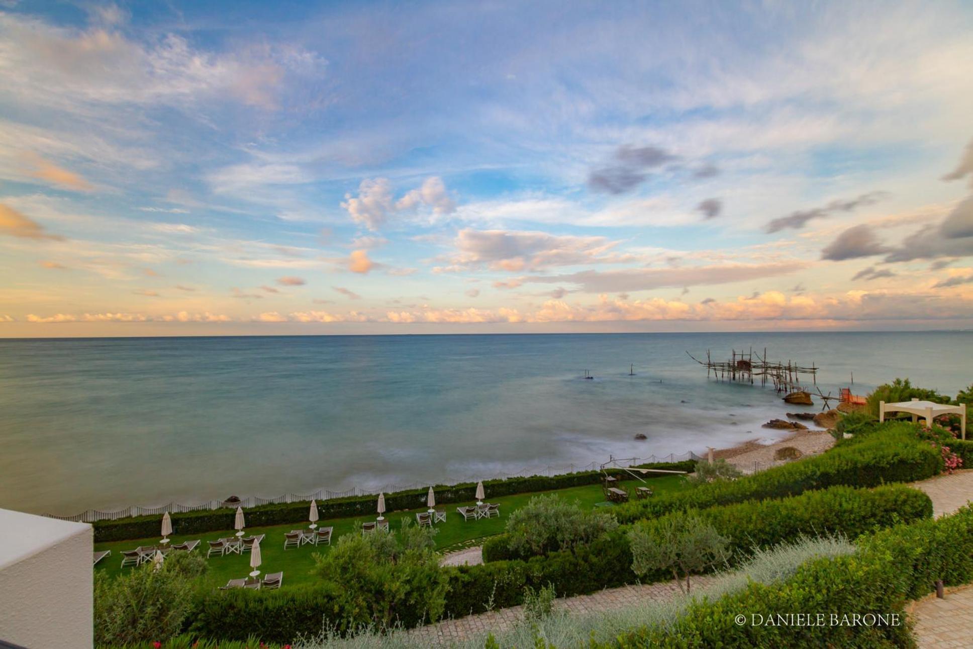 Baia Delphis Resort Vasto Exterior foto