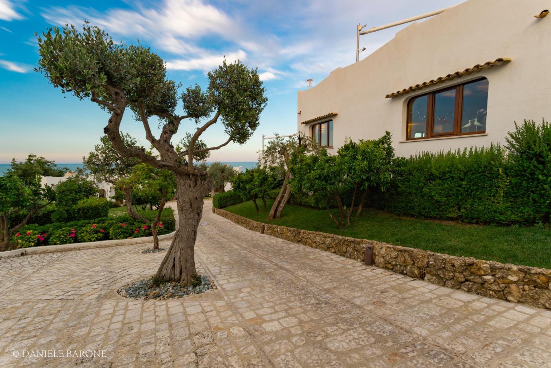 Baia Delphis Resort Vasto Exterior foto